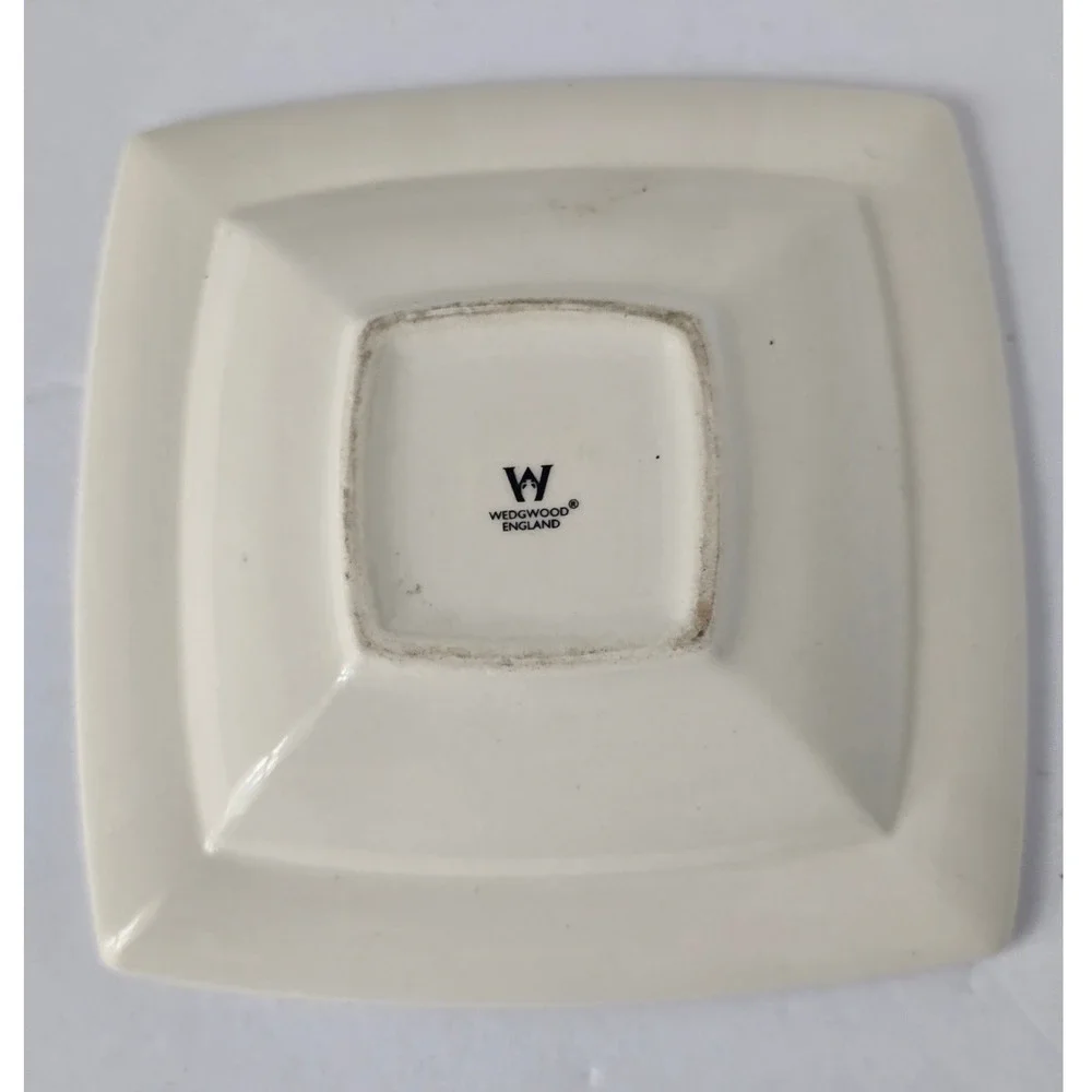 Wedgwood England Viola Tricolor Square Trinket Dish Botanical Pansy Ceramic Bowl